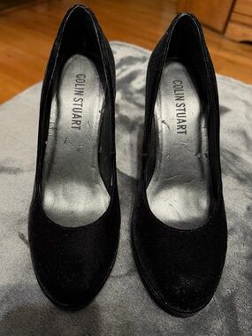 Colin Stuart Black Velvet Round-Toe Pumps